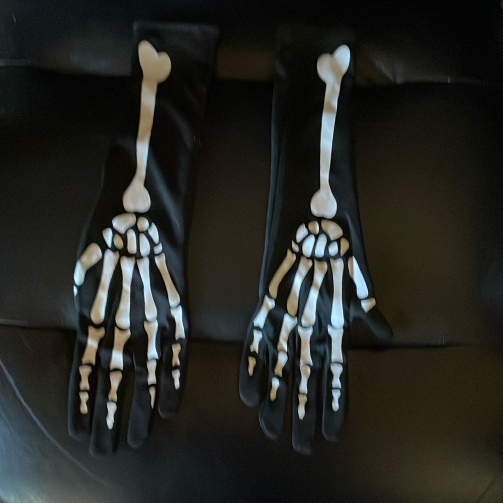 Skeleton Gloves